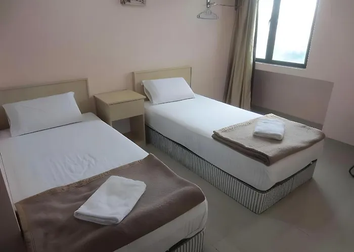 Oyo 89717 Budget Star Hotel