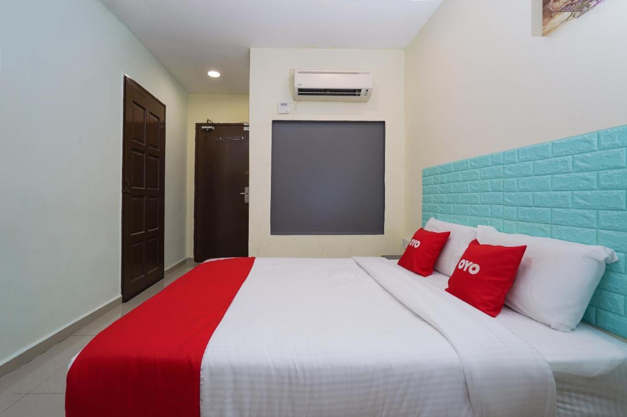 Oyo 89717 Budget Star Hotel