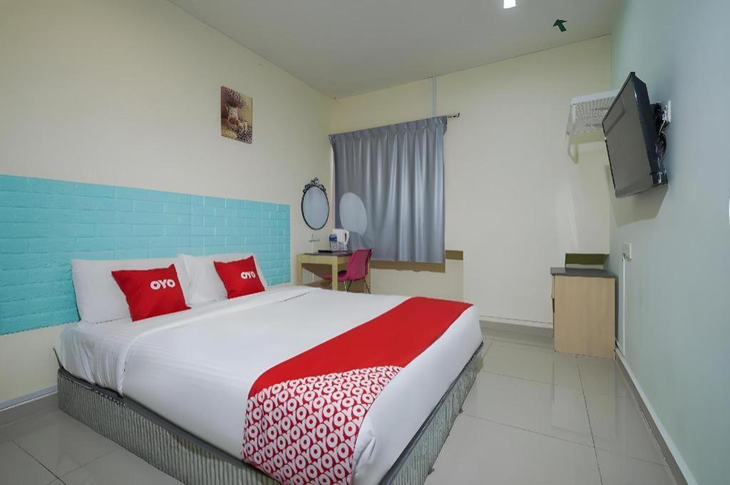 Oyo 89717 Budget Star 2*
