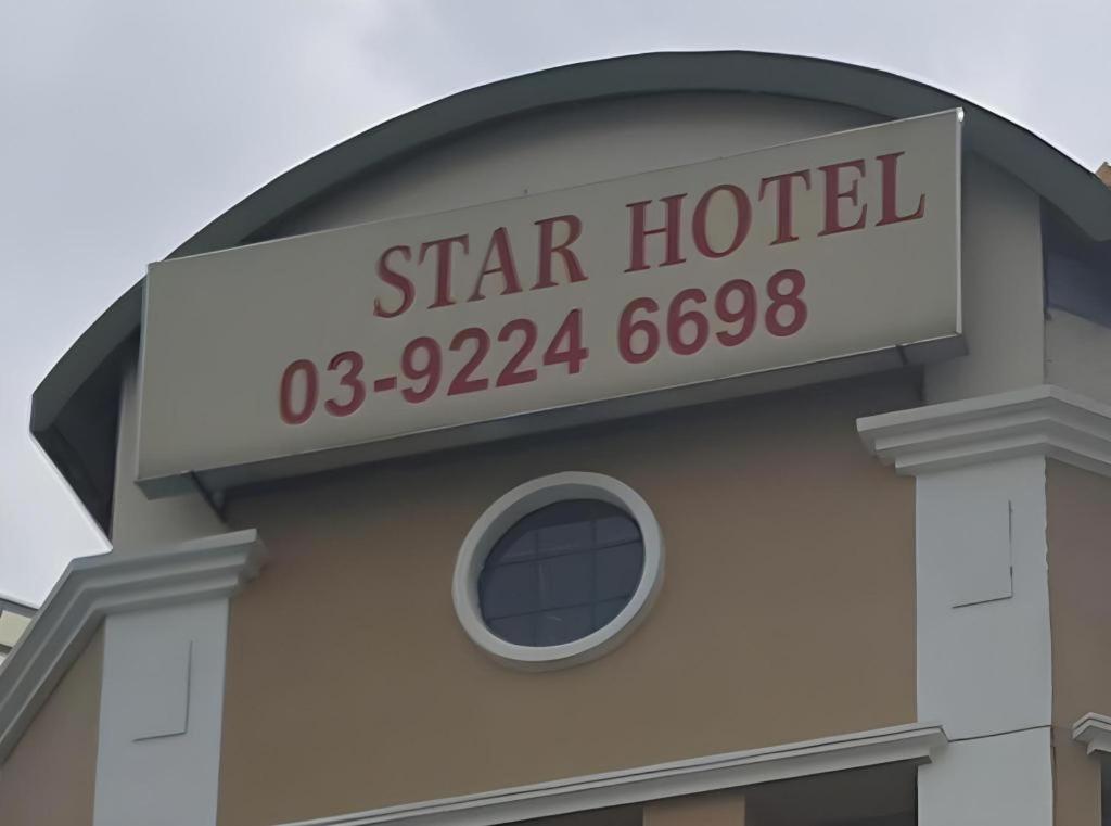 Oyo 89717 Budget Star Hotel