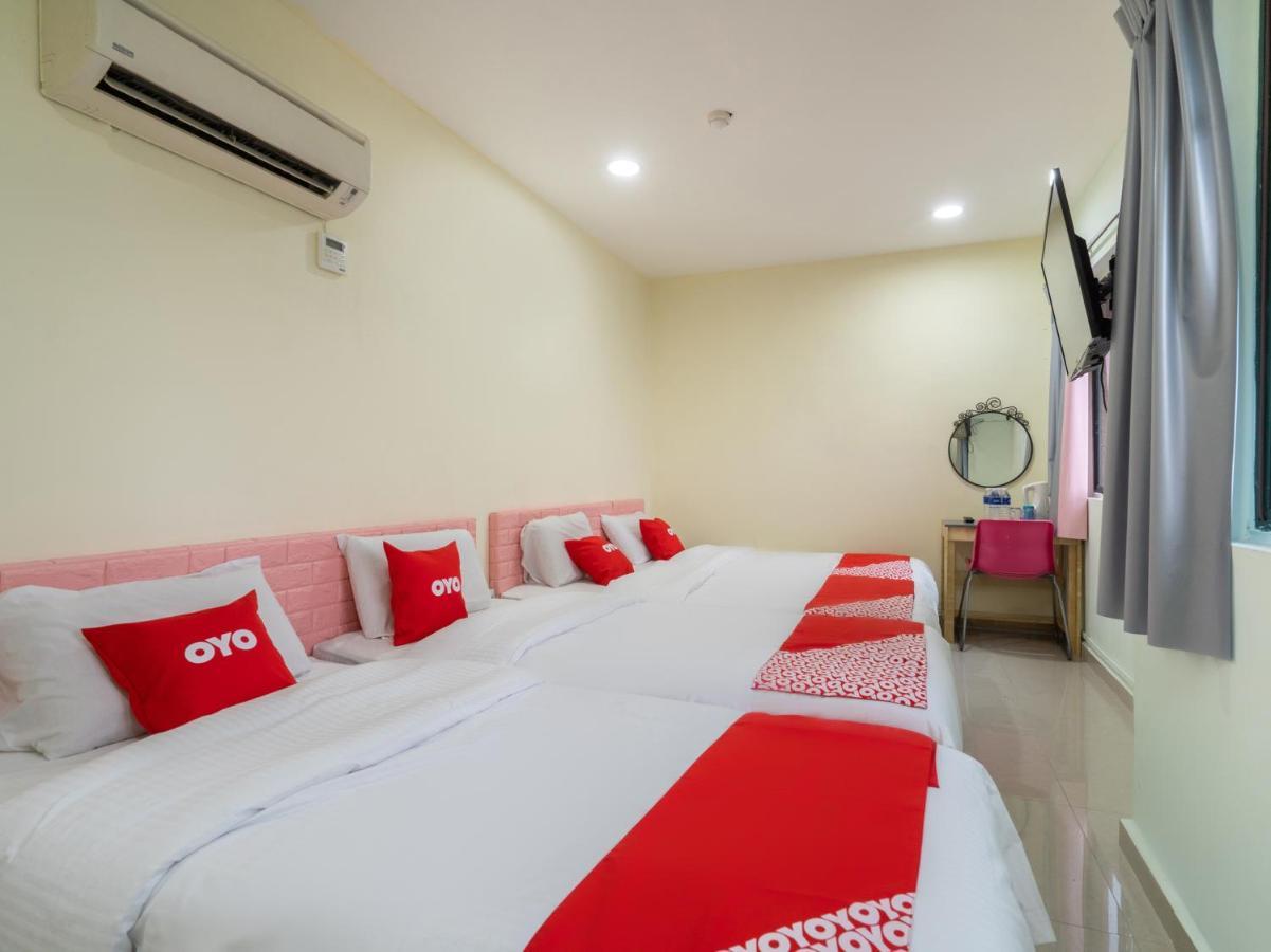 Oyo 89717 Budget Star Hotel 2*