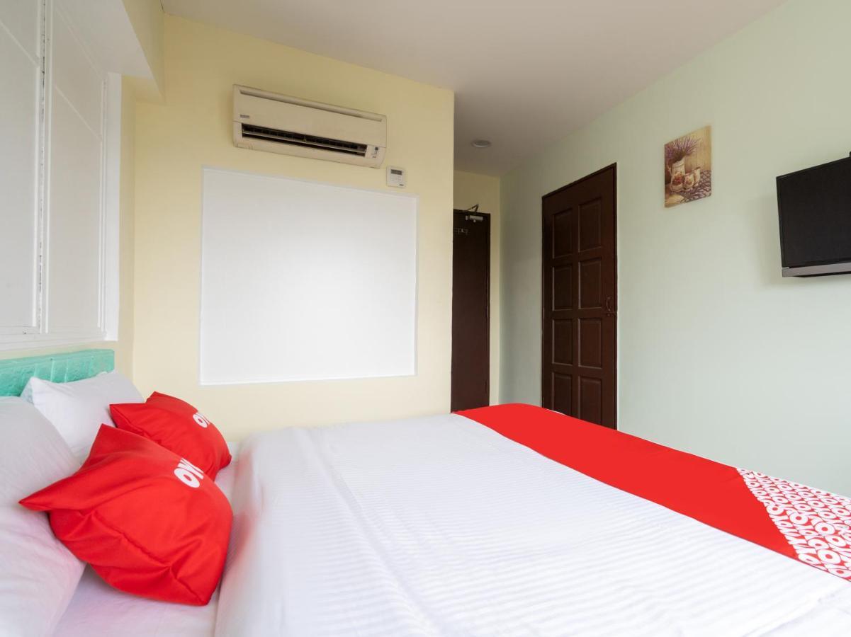 Oyo 89717 Budget Star Hotel